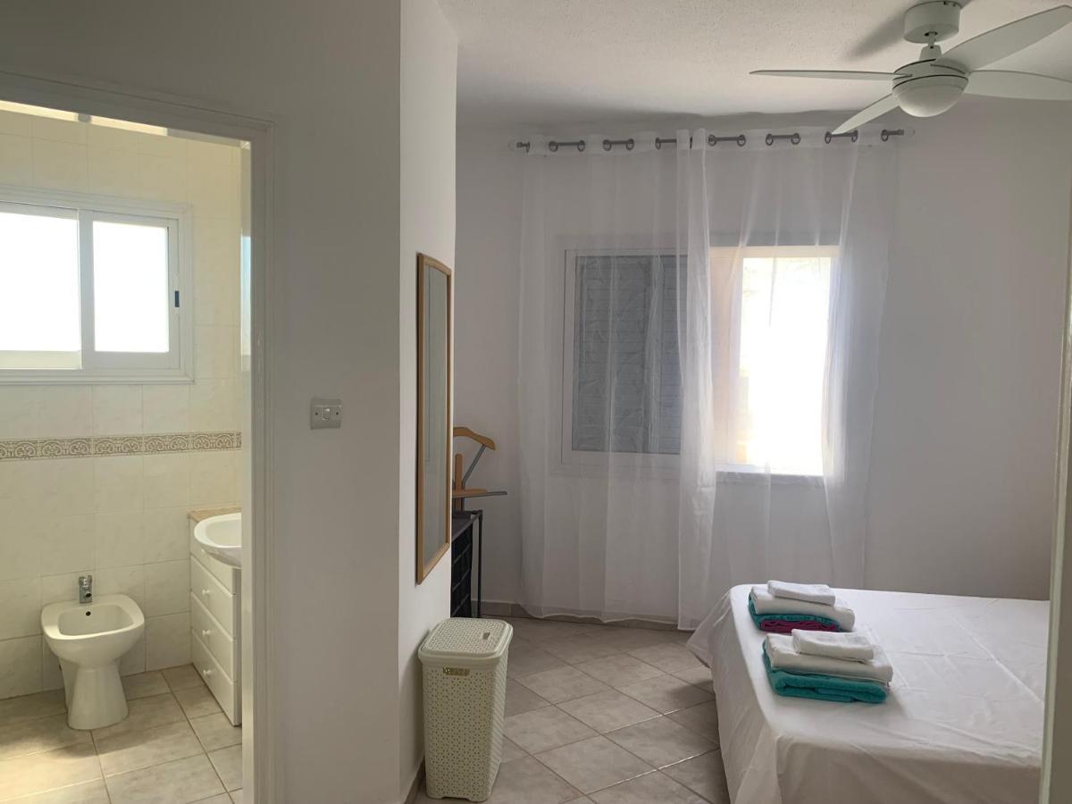 Kings Palace - Stylish, Modern 2 Bed With Sea Views 파포스 외부 사진